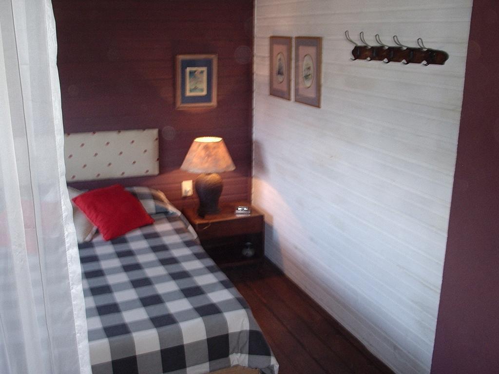 Terracota Y Chocolate Villa Punta Del Diablo Room photo